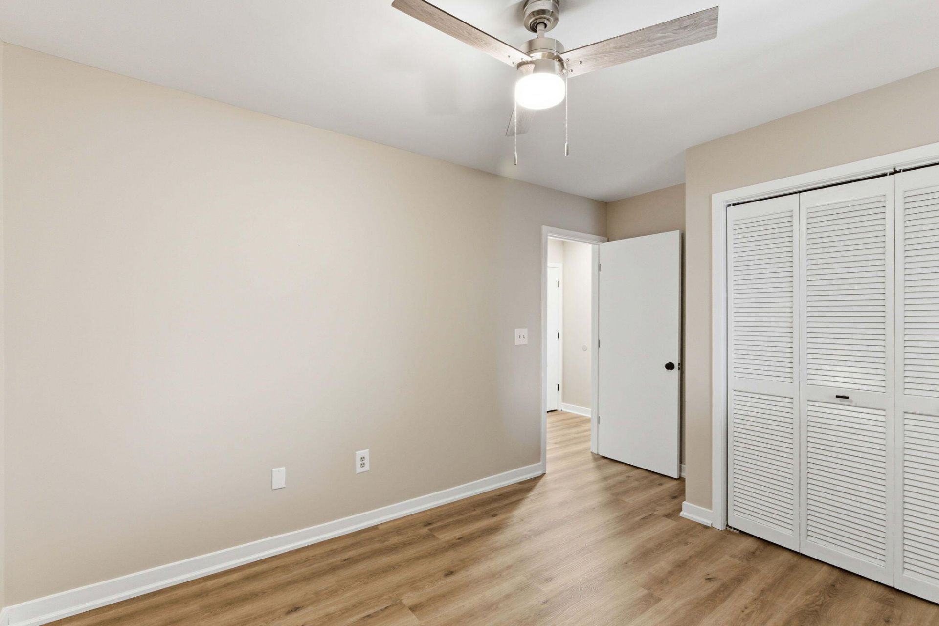 144 River Breeze Drive Photo 22