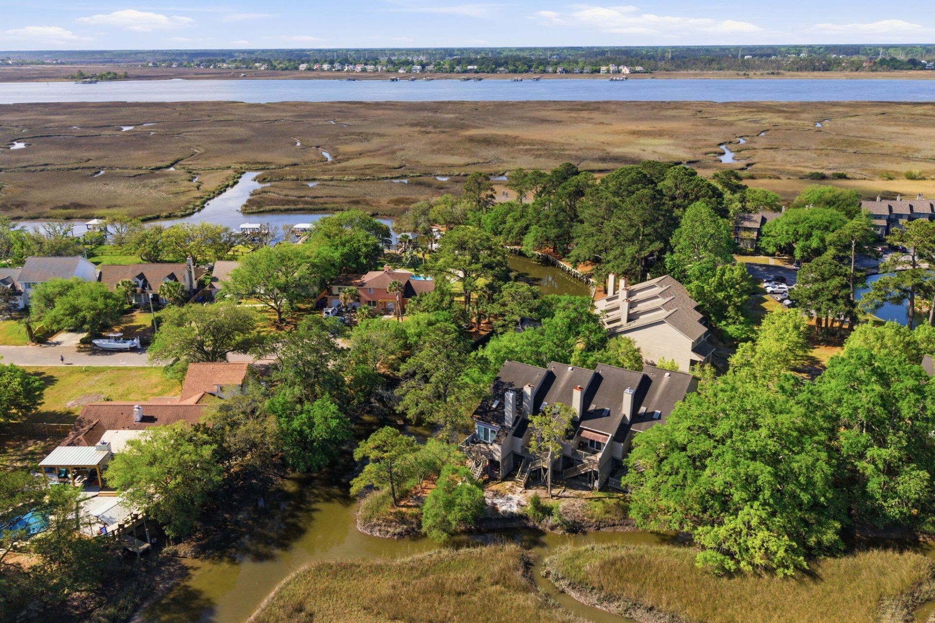 144 River Breeze Drive Photo 32