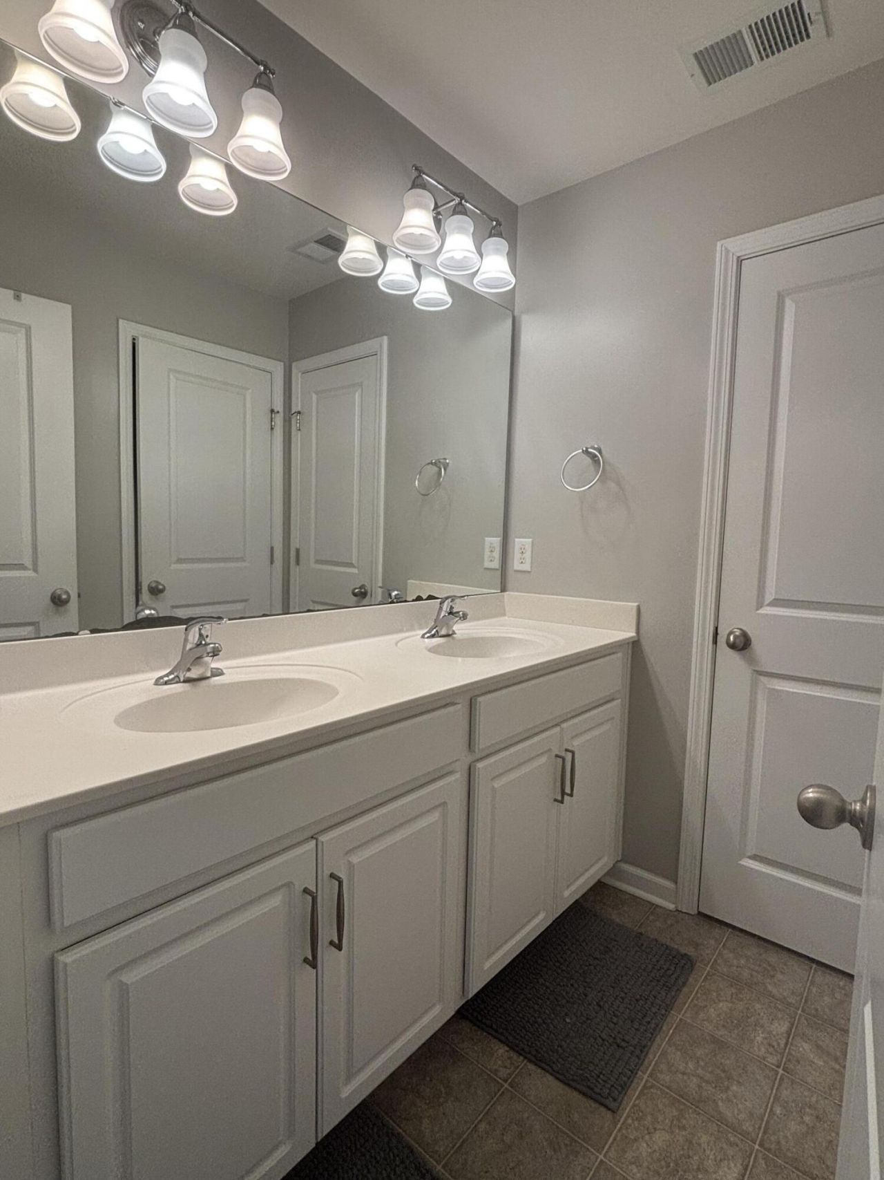 264 Spectrum Road Photo 20