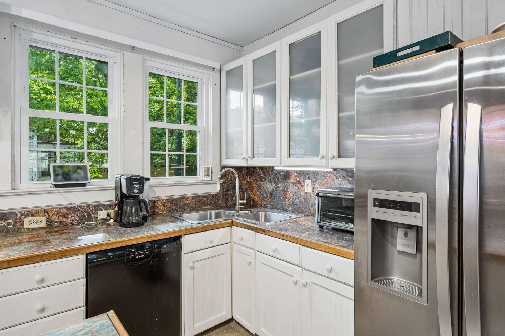 1023 Delsey Street Photo 14