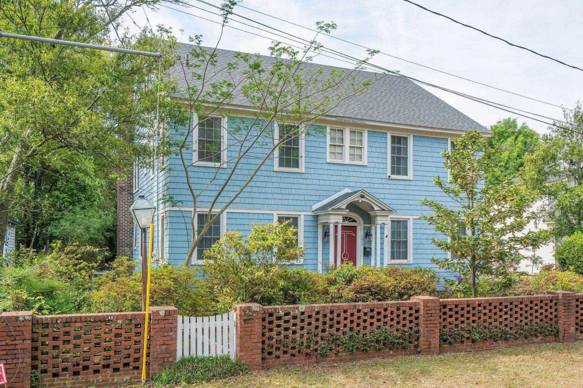 1023 Delsey Street Photo 2