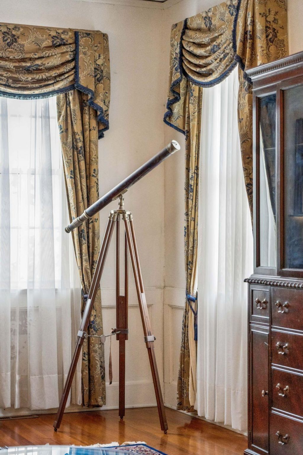 1023 Delsey Street Photo 23