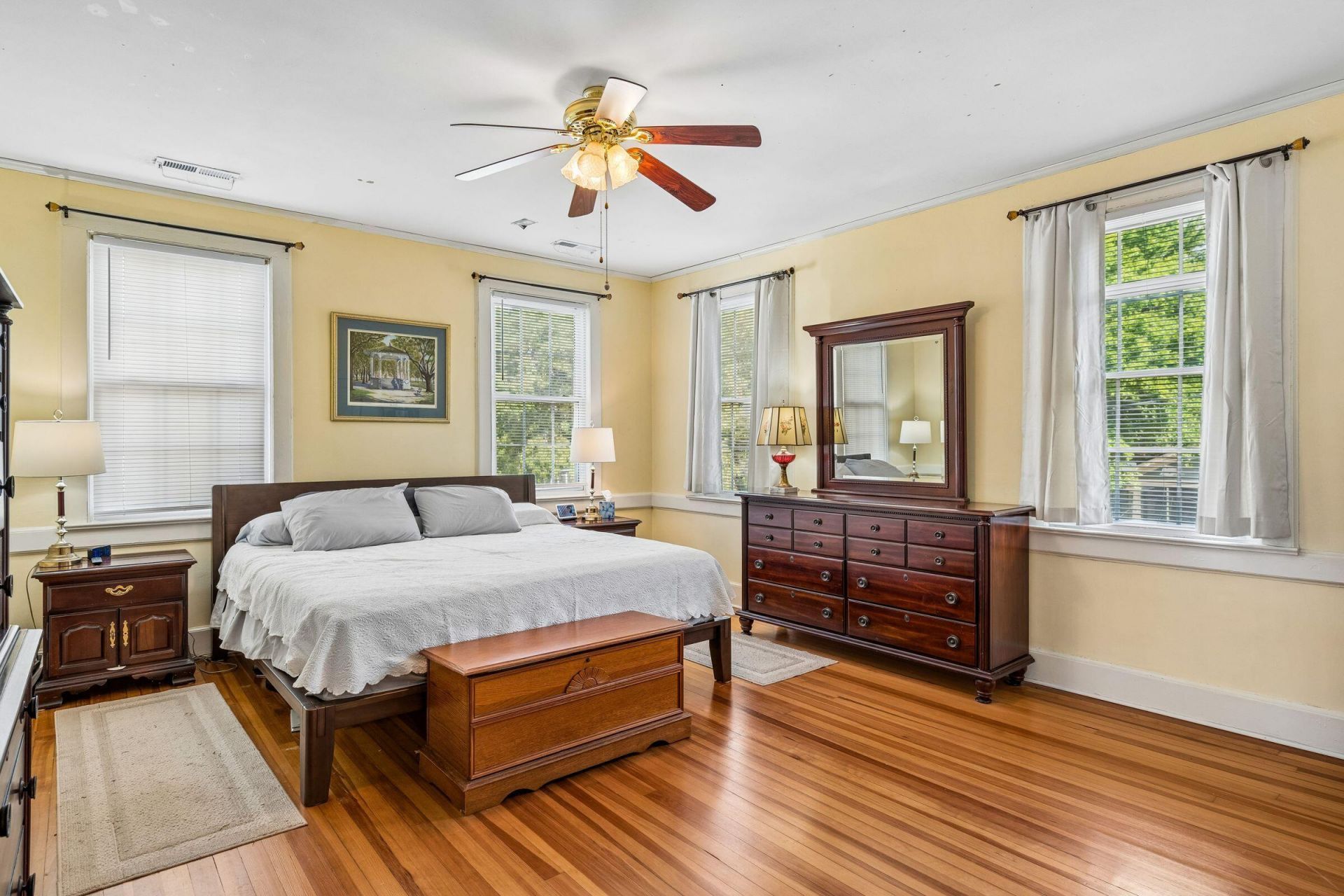 1023 Delsey Street Photo 26