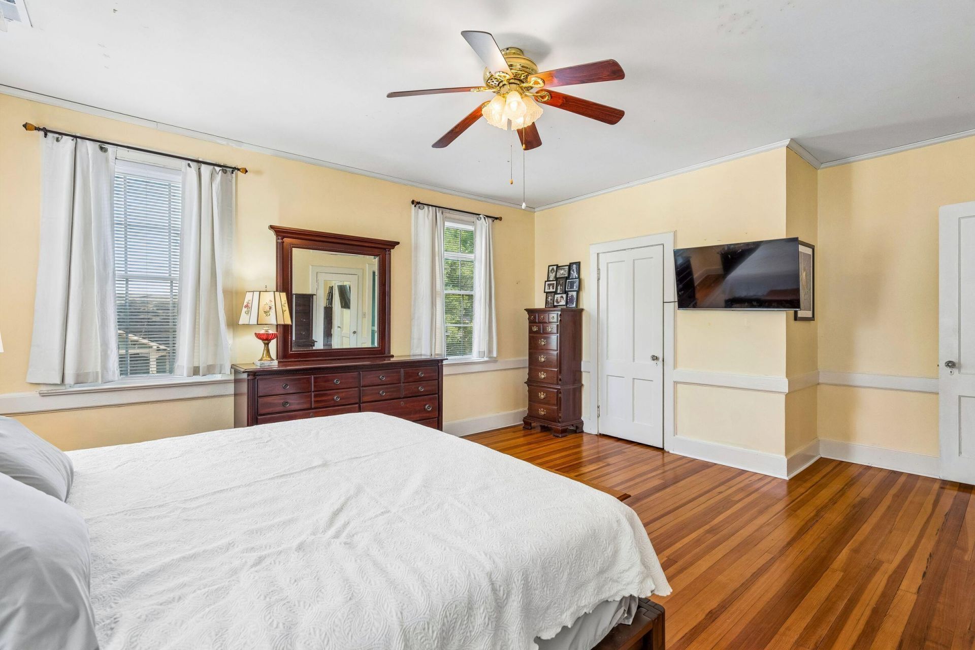 1023 Delsey Street Photo 28