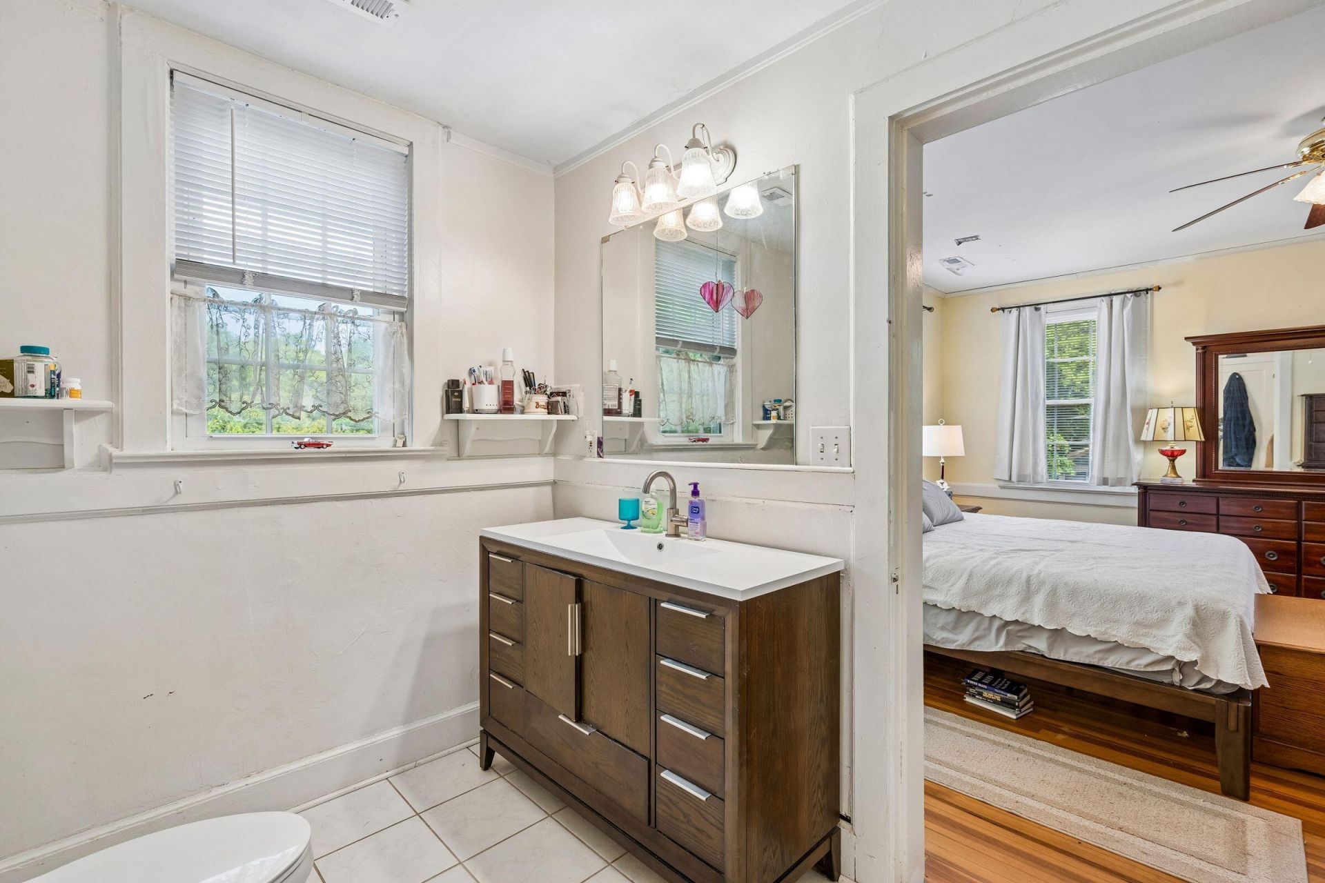 1023 Delsey Street Photo 29