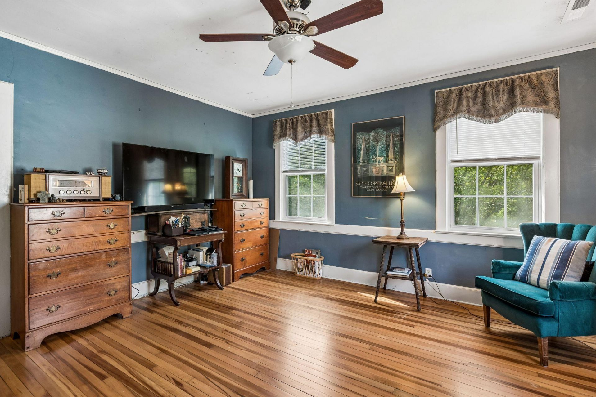 1023 Delsey Street Photo 30