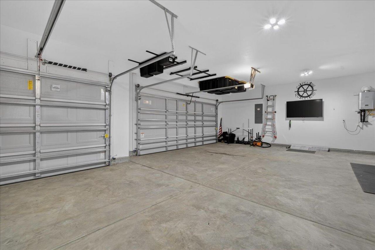 135 Headwater Drive Photo 23