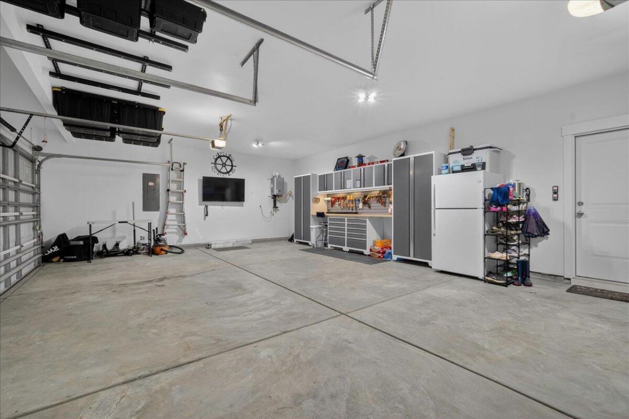 135 Headwater Drive Photo 24