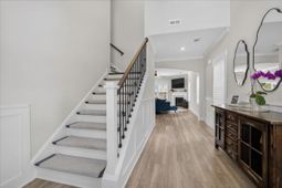 135 Headwater Drive photo 4