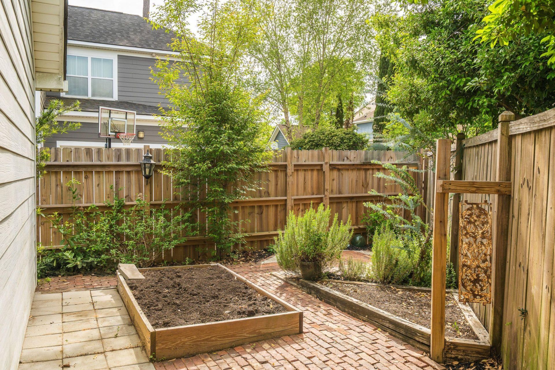 302 Back Pond Court Photo 27