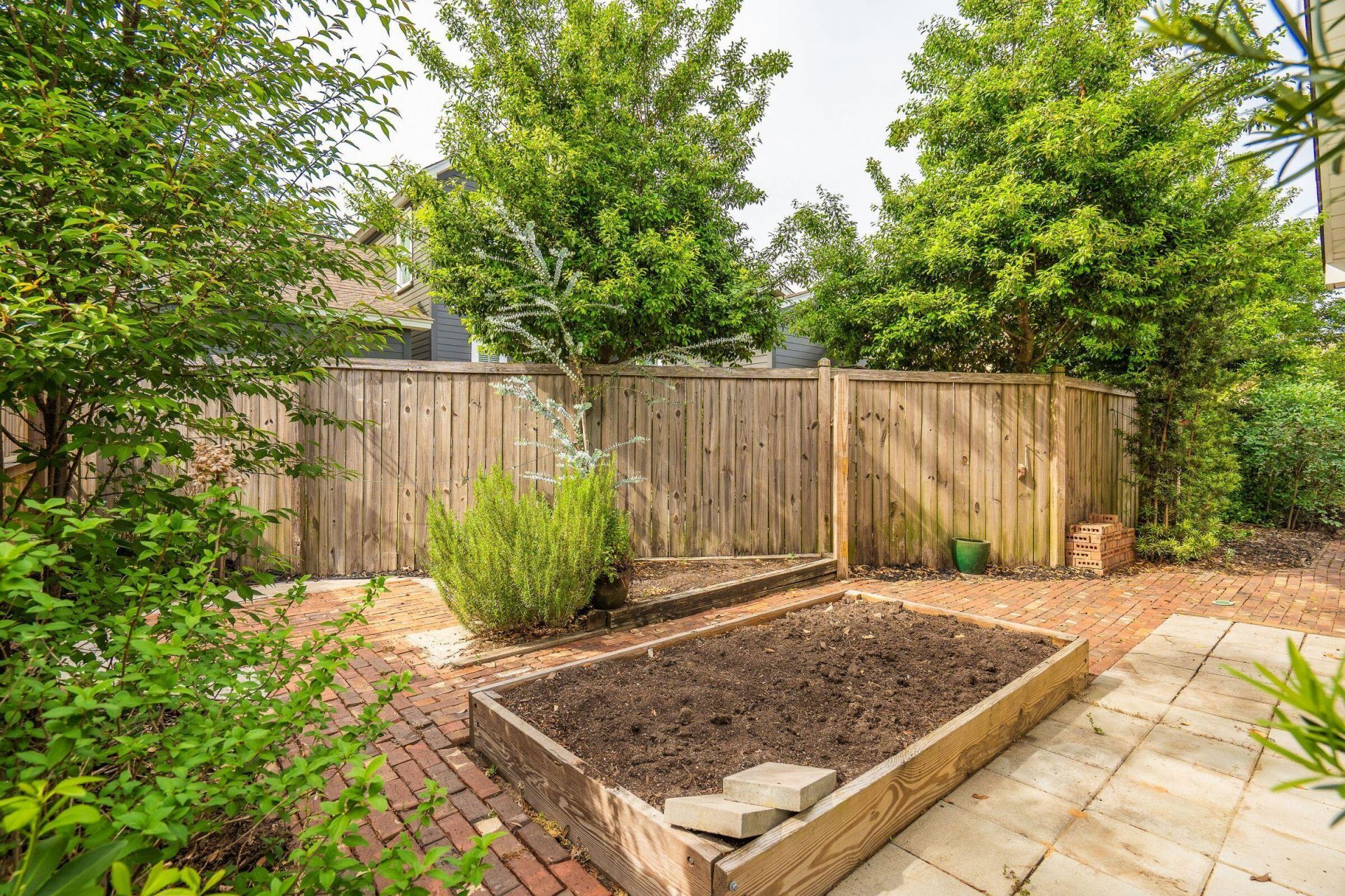 302 Back Pond Court Photo 28