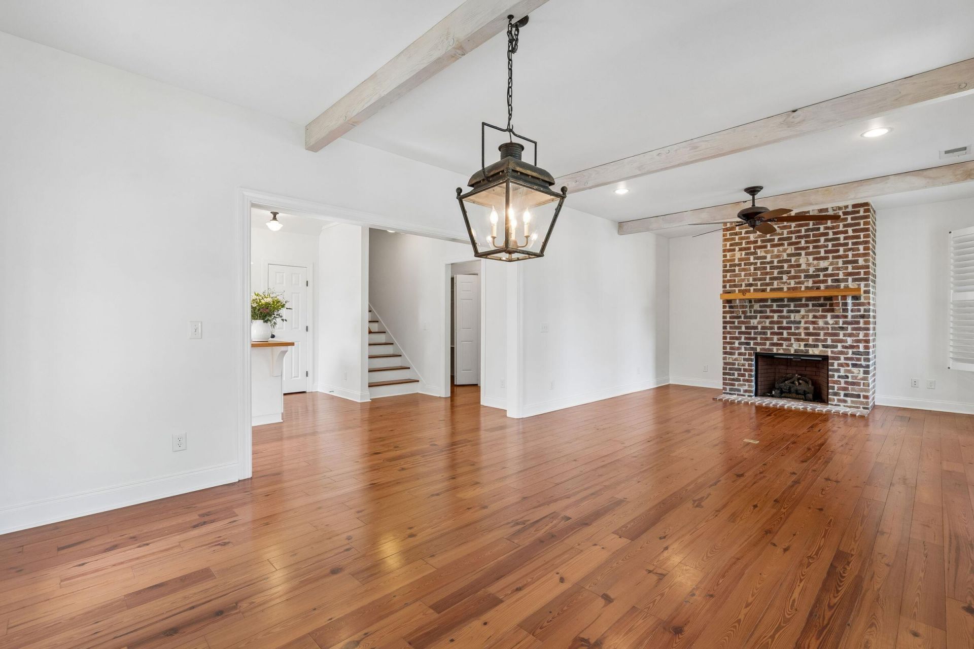 302 Back Pond Court Photo 8