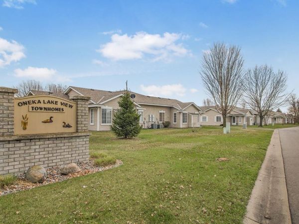 6151 150th Street N, Hugo, MN 55038