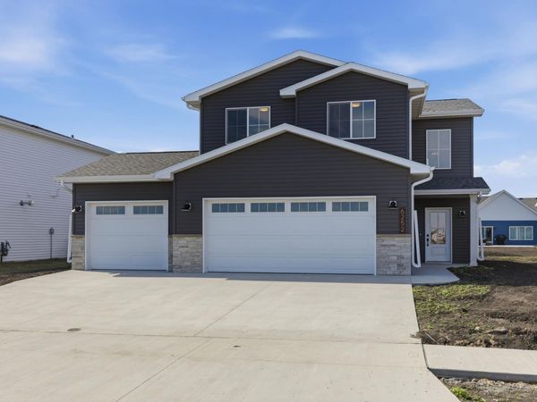 6252 85th Avenue S, Horace, ND 58047