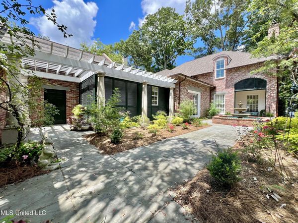 409 Roses Bluff Drive, Madison, MS 39110