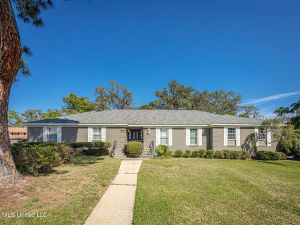 424 Alicia Drive, Biloxi, MS 39531