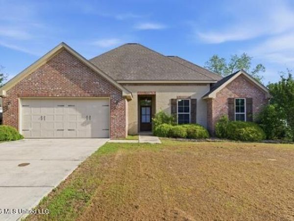 115 Coastal Oak , Hattiesburg, MS 39402