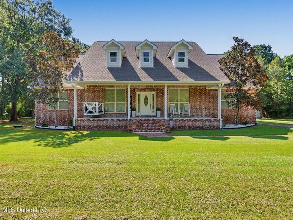 6211 Crump Road, Kiln, MS 39556