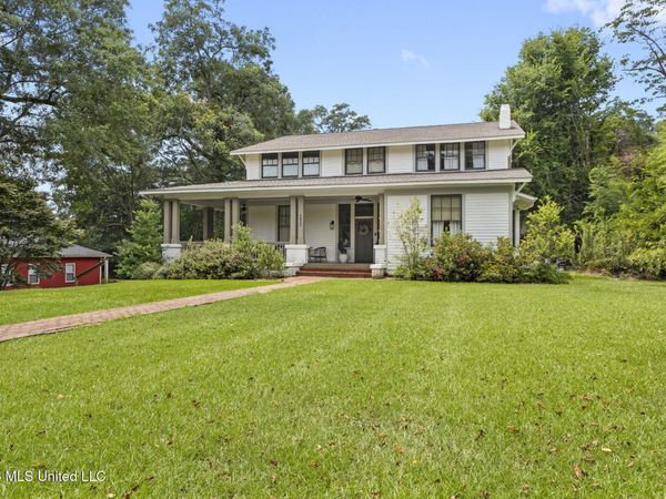 1622 N 5th Avenue, Laurel, MS 39440