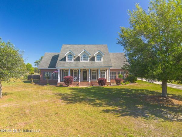 19241 Hunter Drive, Kiln, MS 39556