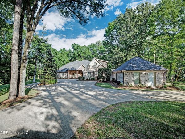 2964 Highway 471 , Brandon, MS 39047