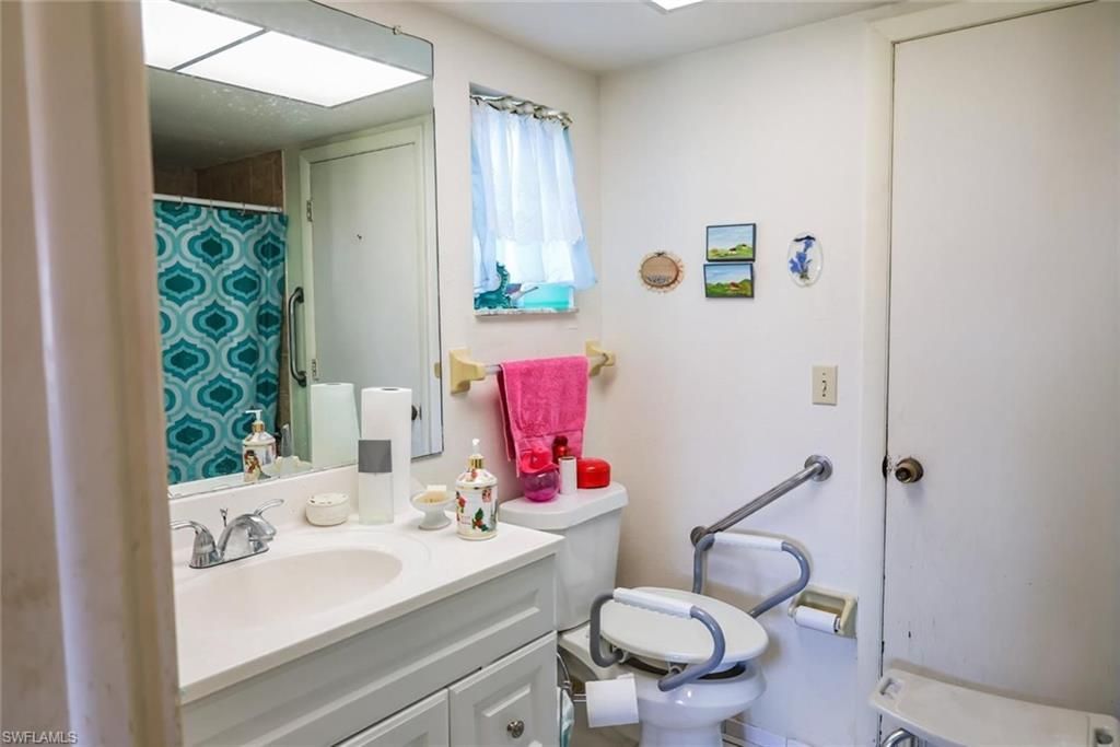 1433 SE 14th Ter, Cape Coral, FL 33990 Photo