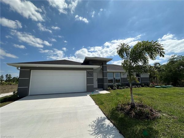 836 Newell ST E, LEHIGH ACRES, FL 33974