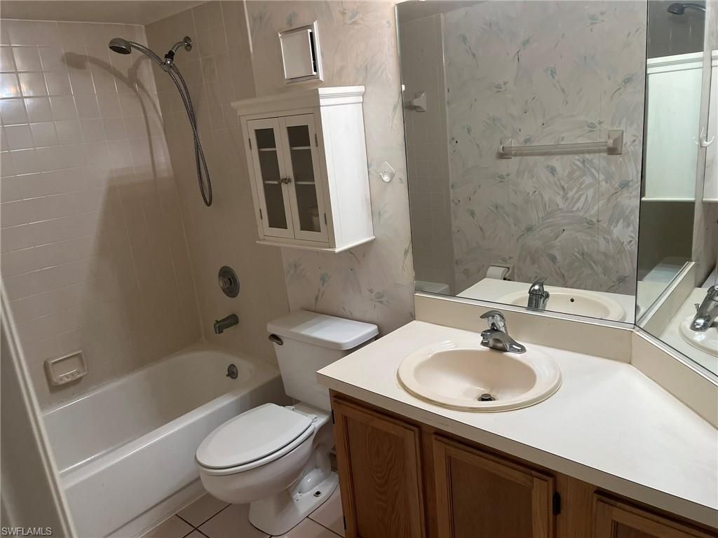 9627 Eaton Gardens Ln, Unit 103, Fort Myers, FL 33919 Photo