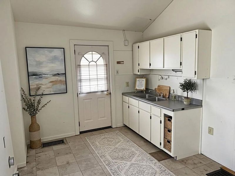 1024 W Pleasant Street, Springfield, OH 45506 Photo 8