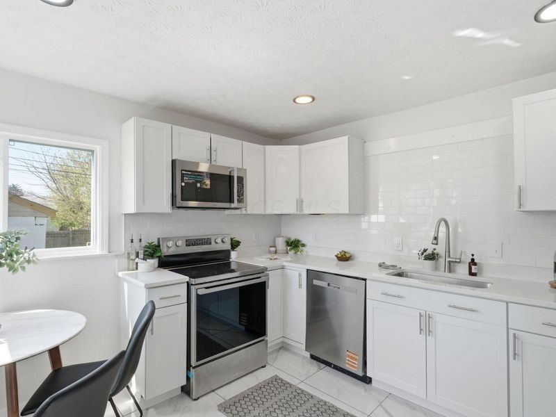 2247 Atwood Terrace, Columbus, OH 43211 Photo 9