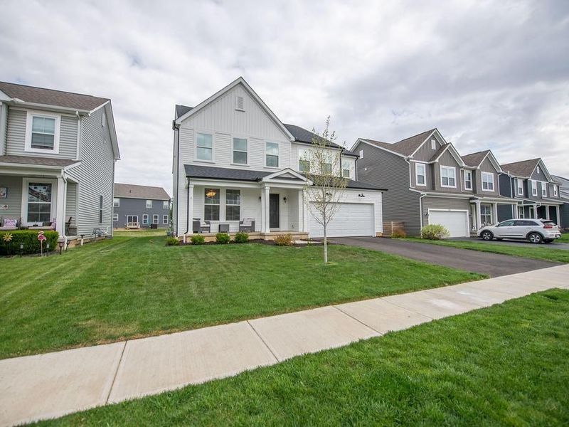 428 Oakland Hills Loop, Commercial Point, OH 43116 Photo 3