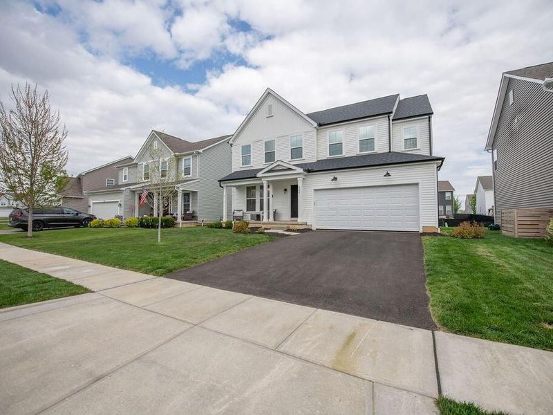 428 Oakland Hills Loop, Commercial Point, OH 43116 Photo 4