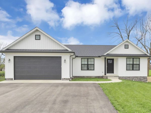 315 Oak Street, Centerburg, OH 43011