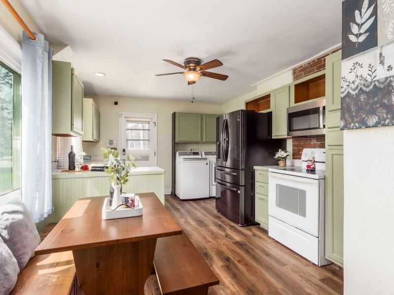 474 Darbyhurst Road , Columbus, OH 43228 Photo 10