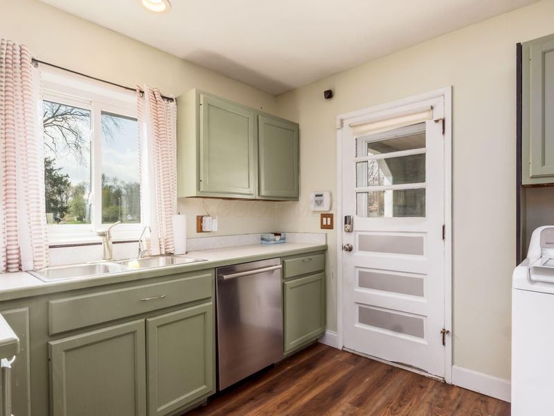 474 Darbyhurst Road , Columbus, OH 43228 Photo 11