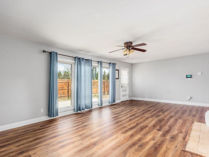 474 Darbyhurst Road , Columbus, OH 43228 Photo 16