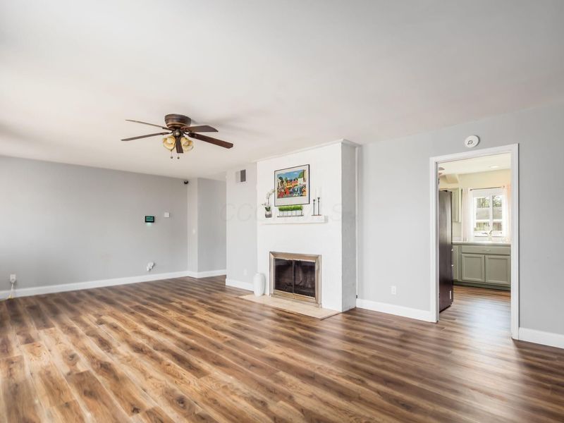 474 Darbyhurst Road , Columbus, OH 43228 Photo 17