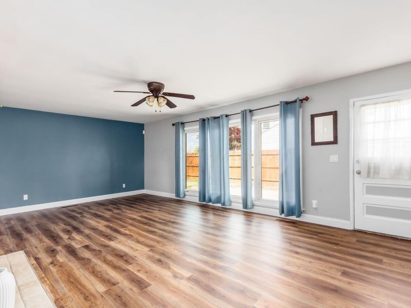 474 Darbyhurst Road , Columbus, OH 43228 Photo 18