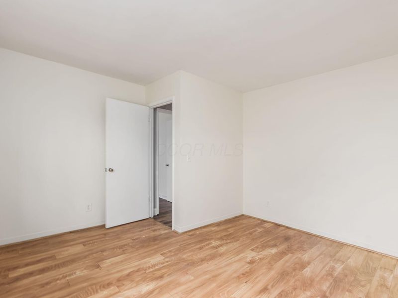 474 Darbyhurst Road , Columbus, OH 43228 Photo 27