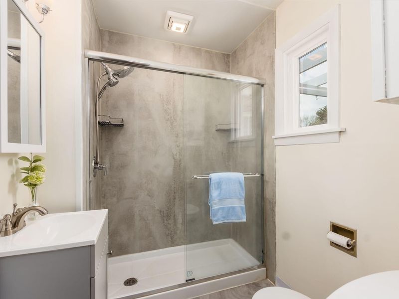 474 Darbyhurst Road , Columbus, OH 43228 Photo 28