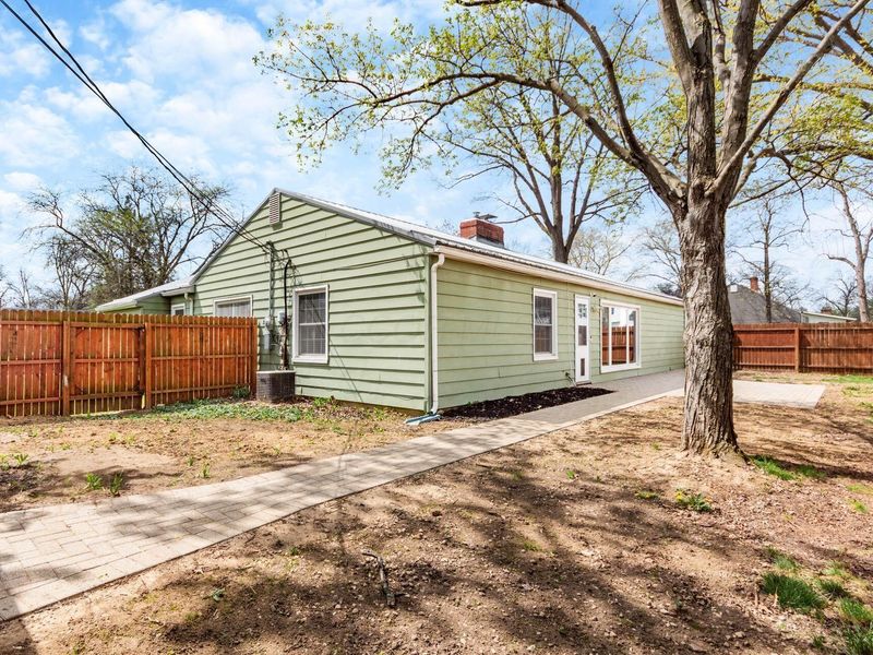 474 Darbyhurst Road , Columbus, OH 43228 Photo 33