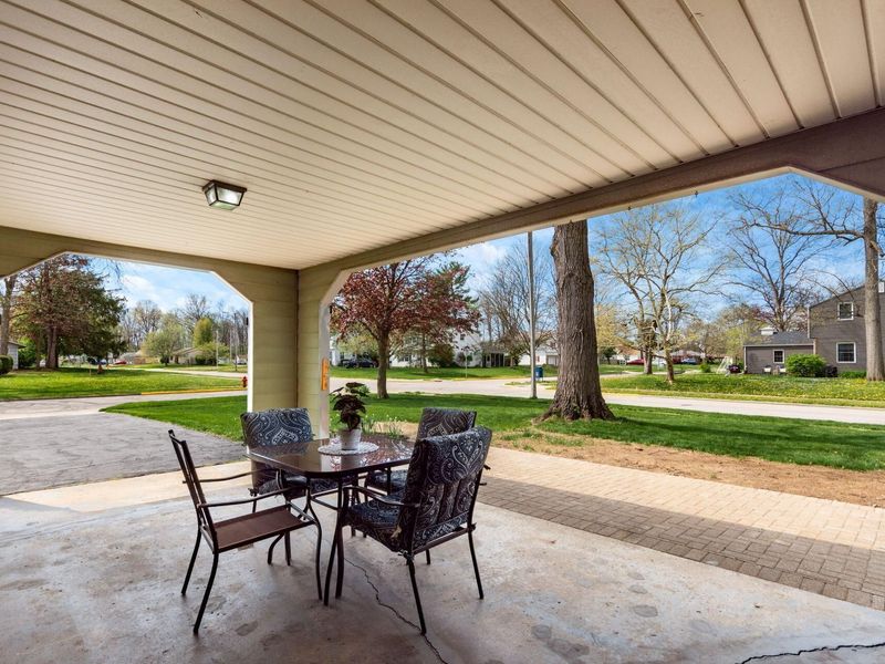 474 Darbyhurst Road , Columbus, OH 43228 Photo 35