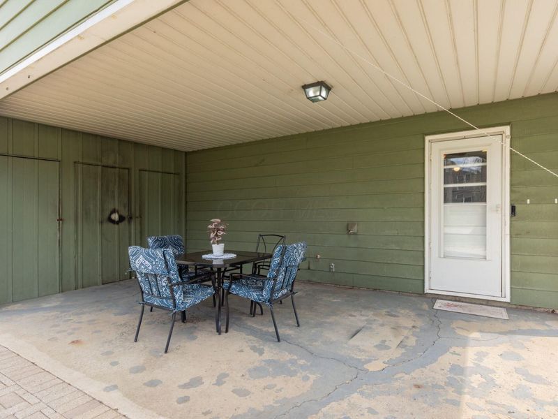 474 Darbyhurst Road , Columbus, OH 43228 Photo 36