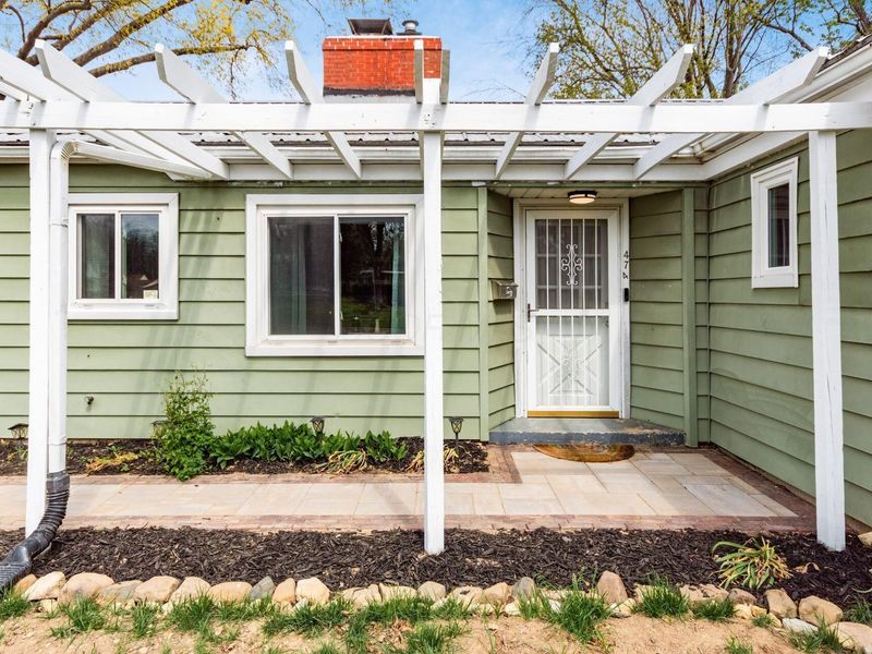 474 Darbyhurst Road , Columbus, OH 43228 Photo 5