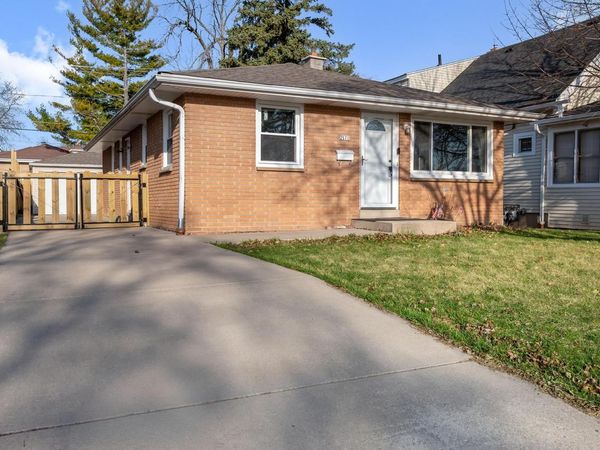 2571 S 68th STREET, Milwaukee, WI 53219