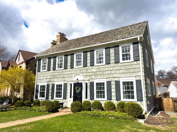 622 E Lexington BOULEVARD, Whitefish Bay, WI 53217