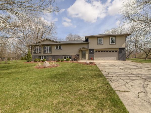 W217N9748 White Horse DRIVE, Colgate, WI 53017