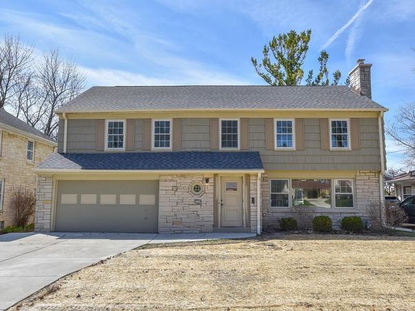 2545 N Swan BOULEVARD, Wauwatosa, WI 53226