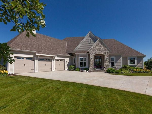 N33W29424 Millridge ROAD, Pewaukee, WI 53072