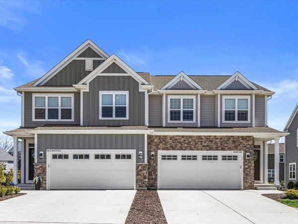 W72N1170 Augusta LANE, Cedarburg, WI 53012